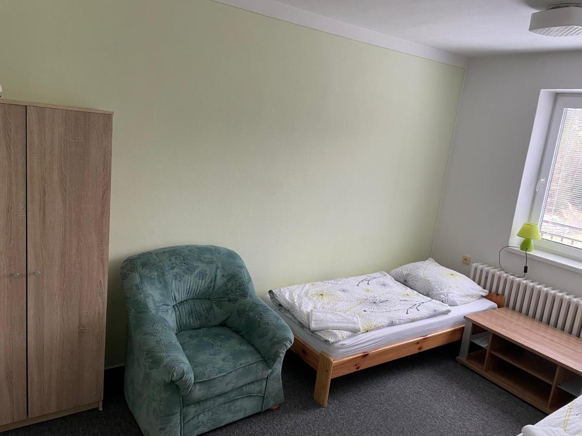 Penzion U Klujů Vestin Exterior foto