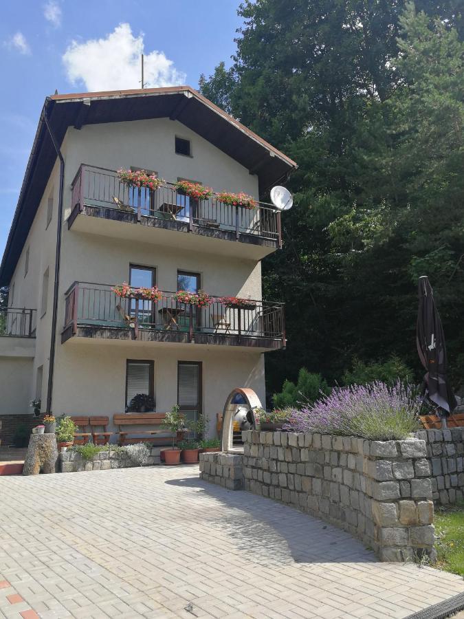 Penzion U Klujů Vestin Exterior foto